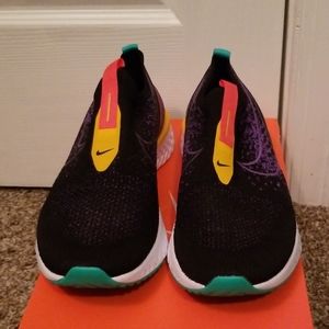 Nike epic phantom react flyknit running shoes